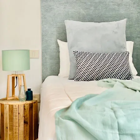 Canaryislandshost L Surfer Apartment Famara